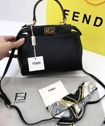 Сумка Fendi Peekaboo Medium Satchel Black